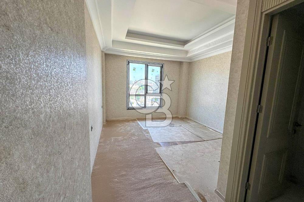 Zeytinburnu Flores Konaklarında 3,5+1  Satılık Daire