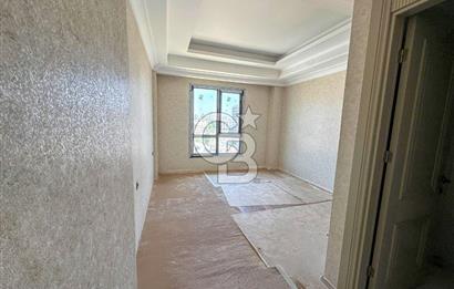 Zeytinburnu Flores Konaklarında 3,5+1  Satılık Daire