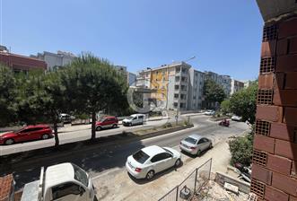 ÇANAKKALE BARBAROS MAHALLESİNDE CADDE ÜZERİ 2+1 SATILIK DAİRE