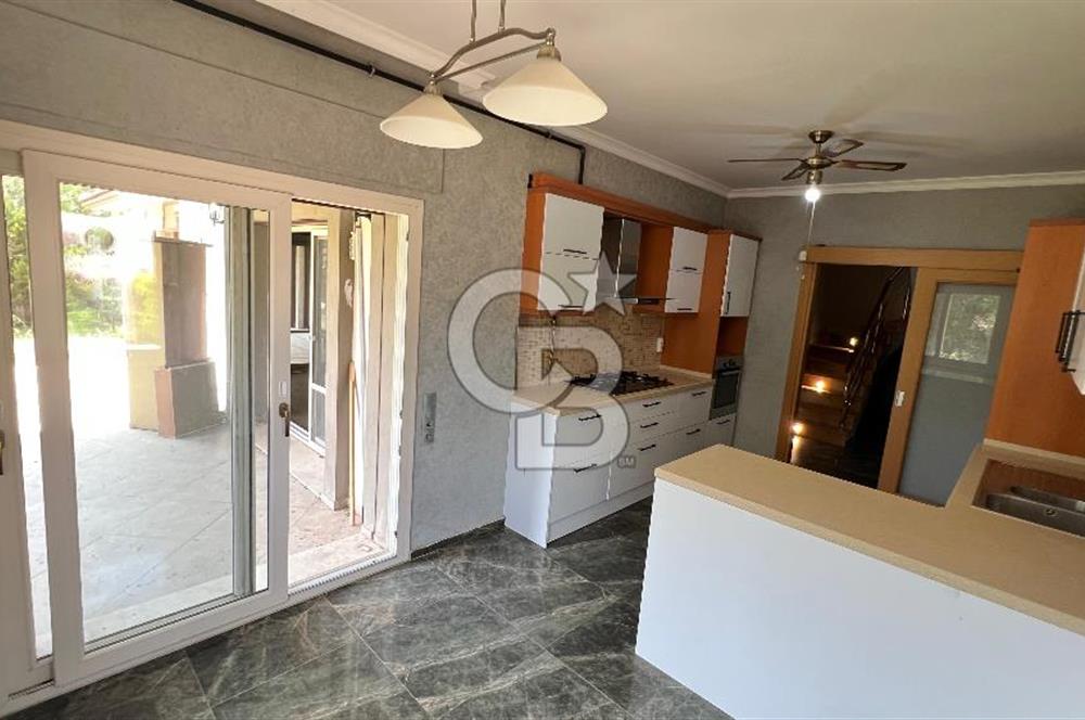 Çiğli Sasalı Gold Park Evleri'nde Satılık 4+1 Villa