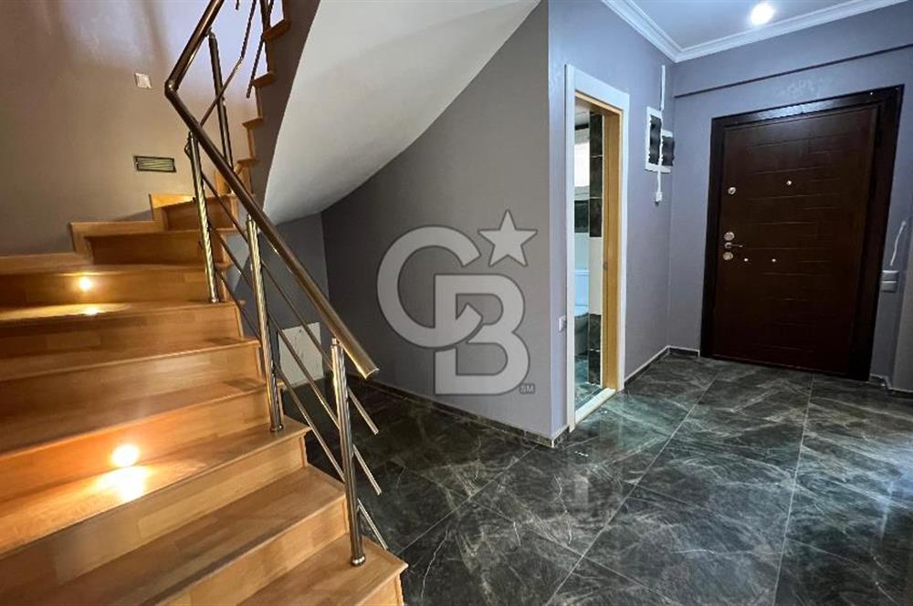 Çiğli Sasalı Gold Park Evleri'nde Satılık 4+1 Villa