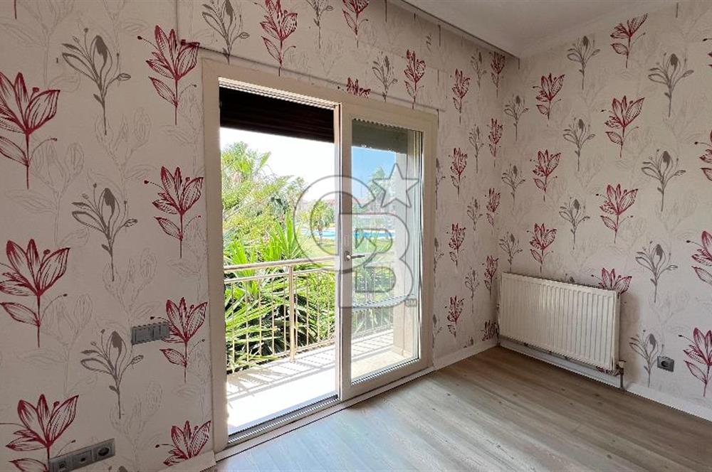 Çiğli Sasalı Gold Park Evleri'nde Satılık 4+1 Villa