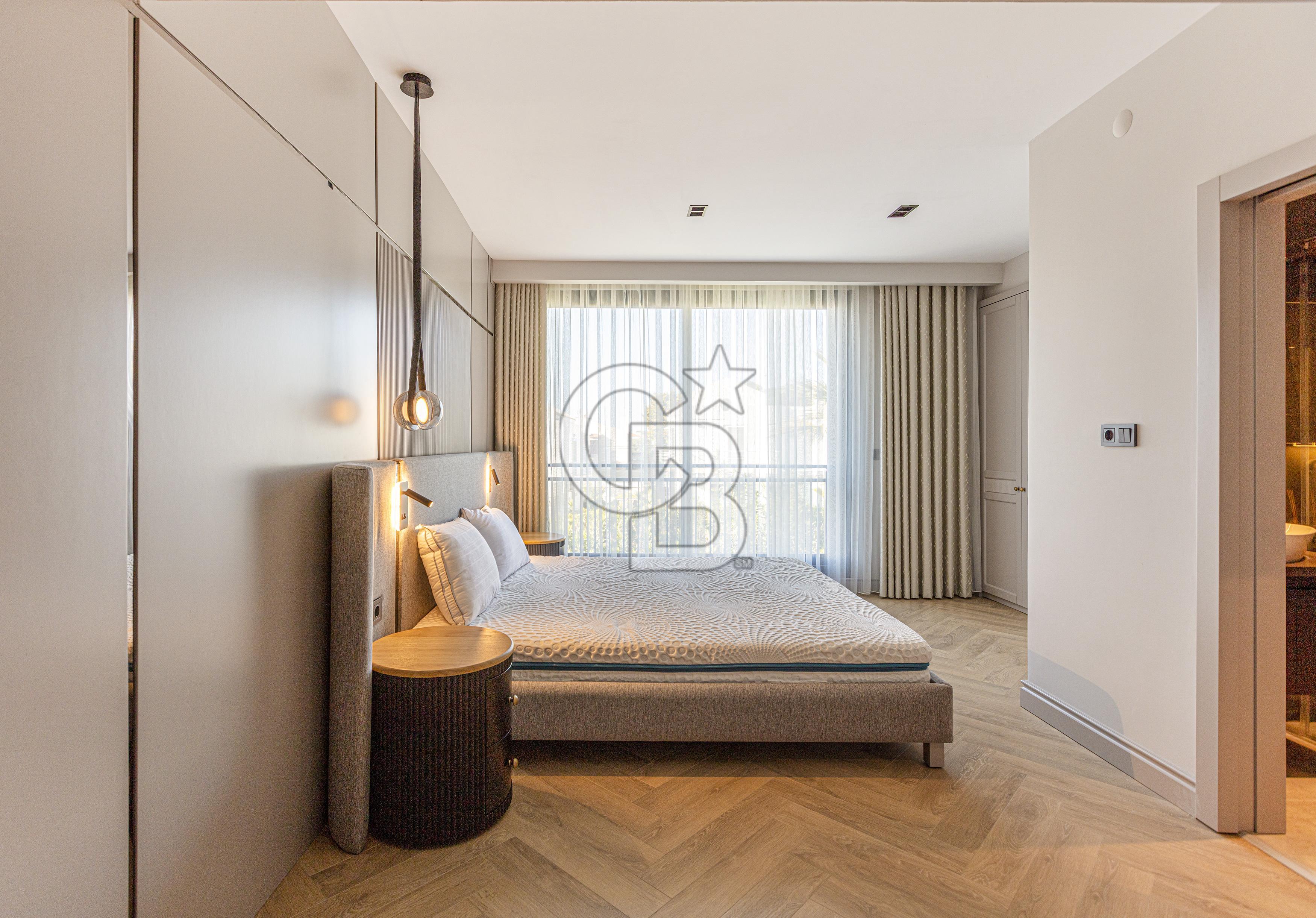 TEOK'tan Alaçatı Ağaçlı Yol'da Özel Tadilatlı Sıfır Eşyalı Villa