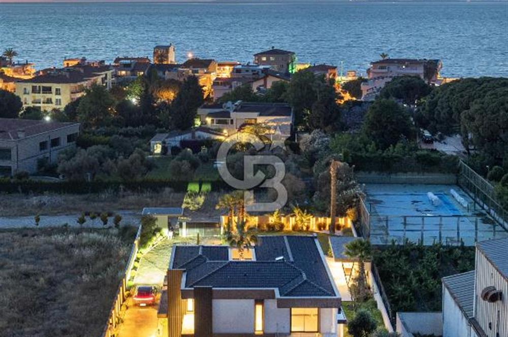 TEOK'tan Güzelbahçe'de Denize Yakın 3.000 m2 İçinde Özel Villa