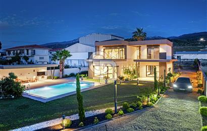 TEOK'tan Güzelbahçe'de Denize Yakın 3.000 m2 İçinde Özel Villa