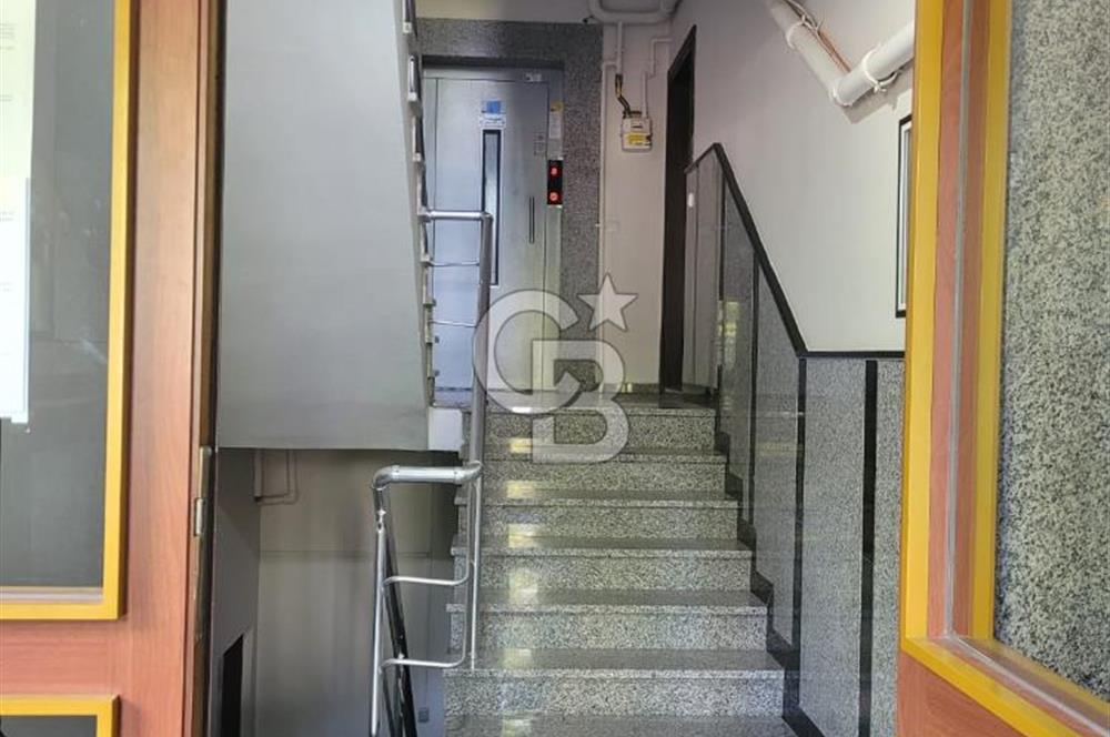 ATAŞEHİR' de KİRALIK BAKIMLI, BALKONLU (3+1) DAİRE