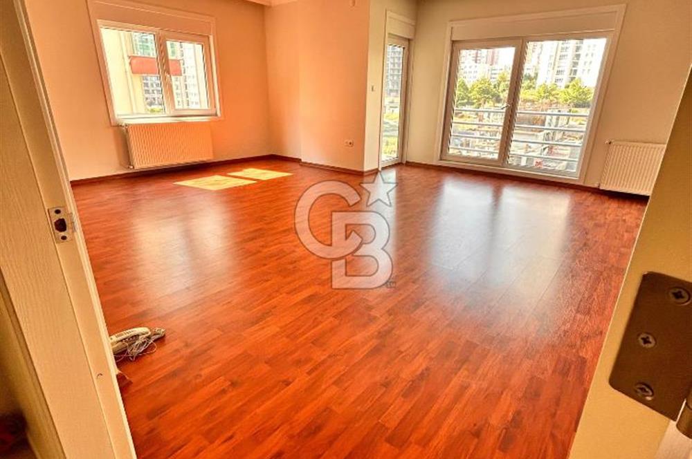 ATAŞEHİR' de KİRALIK BAKIMLI, BALKONLU (3+1) DAİRE