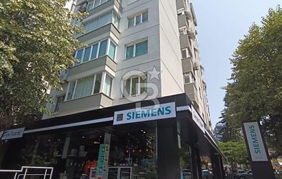 Suadiye Ayşeçavuş Caddesi Üzerinde Katta Tek 5+1 Satılık Daire