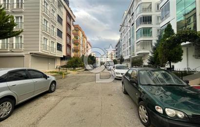 ÖMÜREVLERİ TRAMVAY DURAĞINA 2 DK. MESAFEDE KİRALIK 1+1 DAİRE