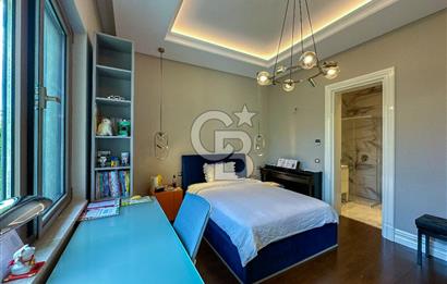 Göl İstanbul' da 6+1 Göl ve Deniz Manzaralı Satılık Villa