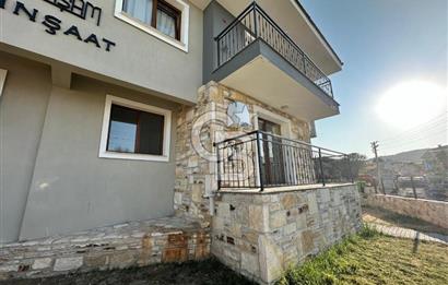 Foça Yenibağarası'nda Kiralık 2+1 Bahçe Katı Daire