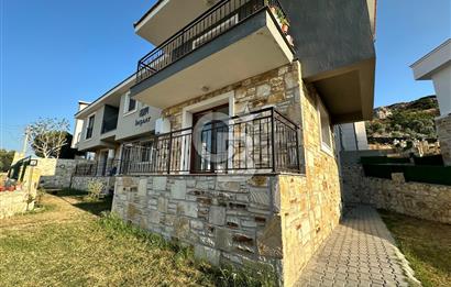 Foça Yenibağarası'nda Kiralık 2+1 Bahçe Katı Daire