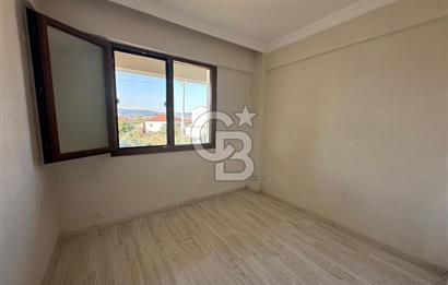 Foça Yenibağarası'nda Kiralık 2+1 Bahçe Katı Daire