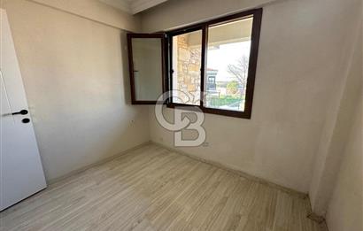 Foça Yenibağarası'nda Kiralık 2+1 Bahçe Katı Daire
