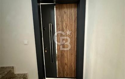 Foça Yenibağarası'nda Kiralık 2+1 Bahçe Katı Daire