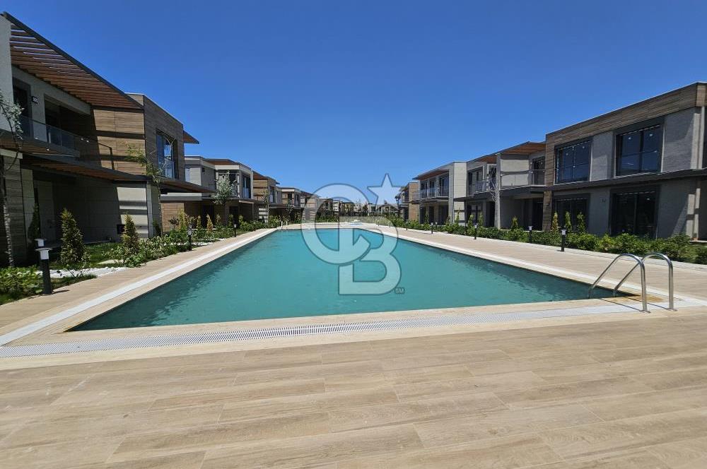 Kadraj Ayazmend Ayvalık' da Satılık 1+1 Bahçe Katı Daire