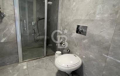 İzka Port’ta 4+1 Deniz Manzaralı 300m2 Satılık Daire