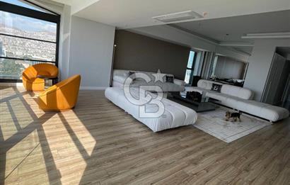 İzka Port’ta 4+1 Deniz Manzaralı 300m2 Satılık Daire