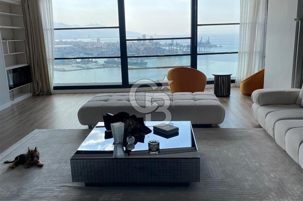 İzka Port’ta 4+1 Deniz Manzaralı 300m2 Satılık Daire