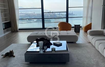 İzka Port’ta 4+1 Deniz Manzaralı 300m2 Satılık Daire