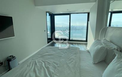 İzka Port’ta 4+1 Deniz Manzaralı 300m2 Satılık Daire