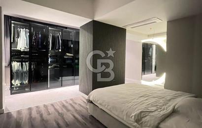 İzka Port’ta 4+1 Deniz Manzaralı 300m2 Satılık Daire
