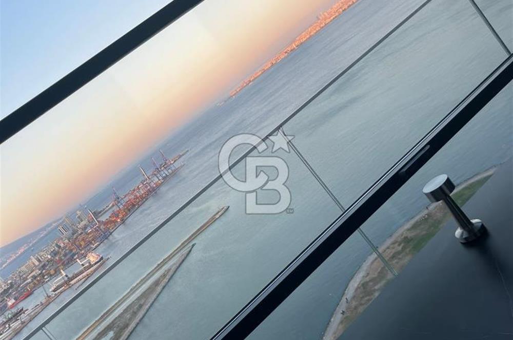 İzka Port’ta 4+1 Deniz Manzaralı 300m2 Satılık Daire
