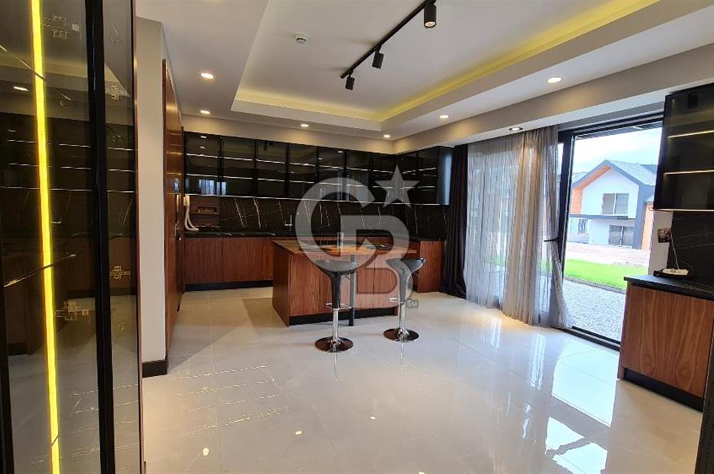 Mogan Gölüne Nazır Butik Ultra Lüks Villa Sitesi-ROYALS MOGAN