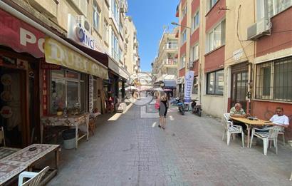 KARŞIYAKA ÇARŞIDA DEVREN KİRALIK MODERN ERKEK KUAFÖRÜ