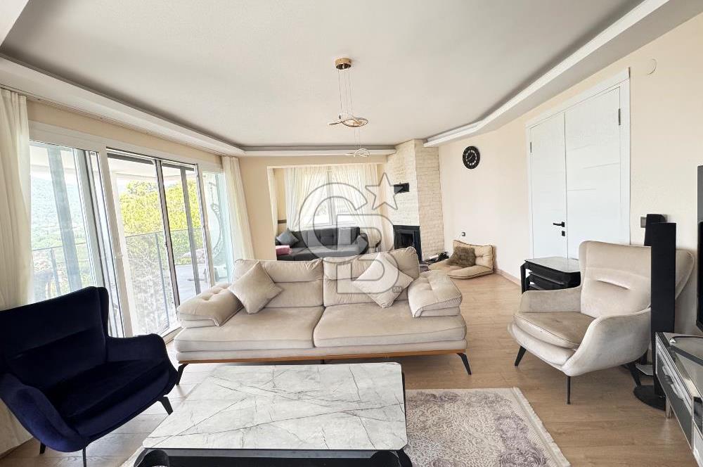 Yoncaköyde Eşsiz Panoramik Deniz Manzaralı Özel Havuzlu Villa 