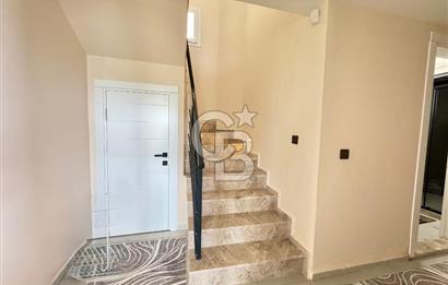 Yoncaköyde Eşsiz Panoramik Deniz Manzaralı Özel Havuzlu Villa 