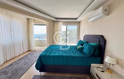 Yoncaköyde Eşsiz Panoramik Deniz Manzaralı Özel Havuzlu Villa 