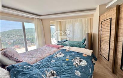Yoncaköyde Eşsiz Panoramik Deniz Manzaralı Özel Havuzlu Villa 