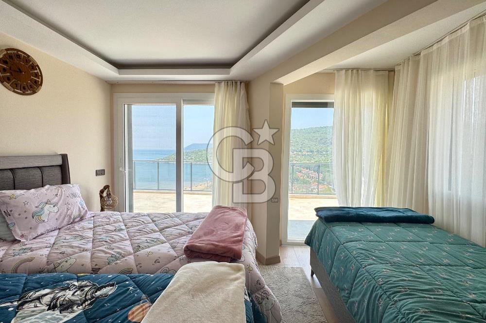 Yoncaköyde Eşsiz Panoramik Deniz Manzaralı Özel Havuzlu Villa 
