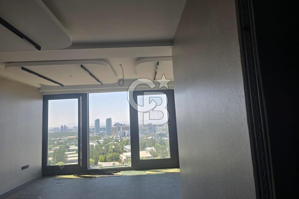 ANKARA ÇUKURAMBAR CUBES'DE İÇİ ÖZEL YAPILI 1+0 SATILIK OFİS