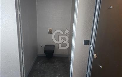ANKARA ÇUKURAMBAR CUBES'DE İÇİ ÖZEL YAPILI 1+0 SATILIK OFİS