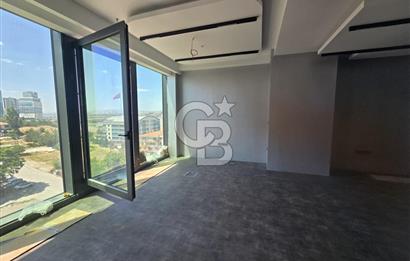 ANKARA ÇUKURAMBAR CUBES'DE İÇİ ÖZEL YAPILI 1+0 SATILIK OFİS
