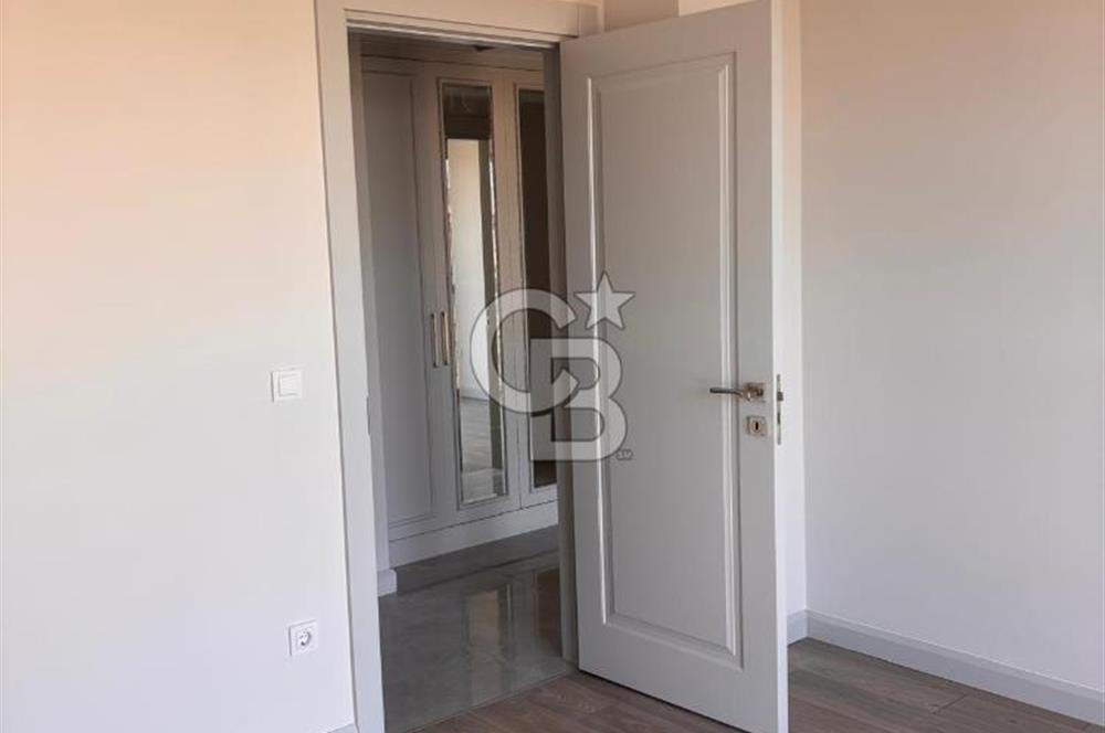 Topkapı Suryapı da çok ferah manzaralı 2+1 sıfır daire