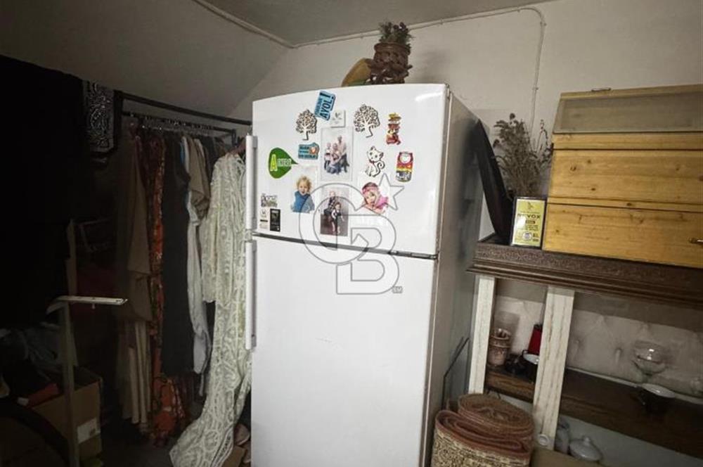 ÇEŞME ALAÇATI KALBİNDE EŞSİZ LOKASYONDA DEVREN KİRALIK MAĞZA