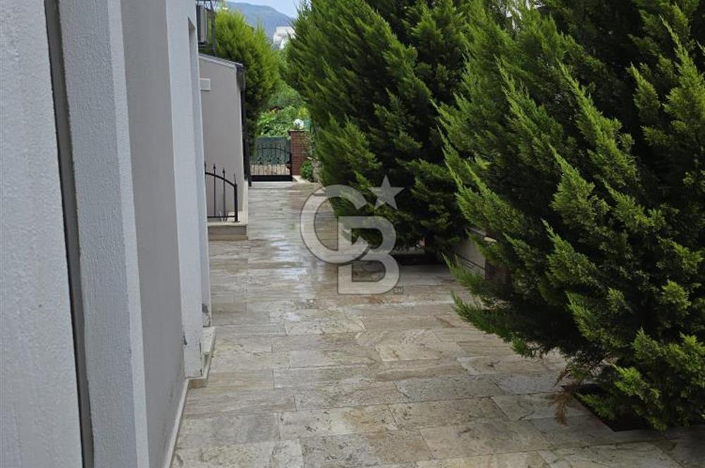 ÖZDERE KALEMLİK MEVKİİ ÖZEL HAVUZLU TRIPLEKS VİLLA