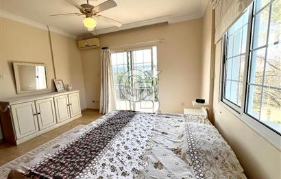 Girne Ozanköy Havuzlu Geniş Arsalı 3+1 Villa