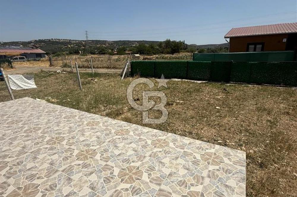 Yenifoça Gencelli Sahiline 1,3 km Yakın, Güneş Enerjili Fırsat Bahçeli Ev