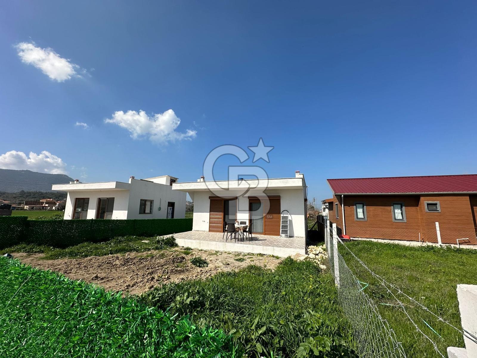 YENİFOÇA GENCELLİ SAHİLİ YAKINI BAHÇELİ SATILIK MÜSTAKİL EV 