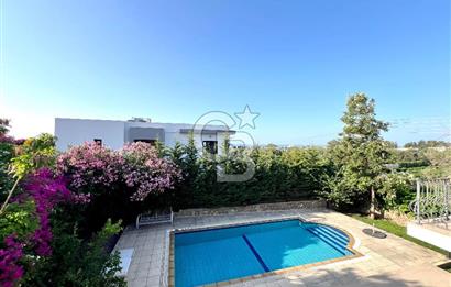 Girne Ozanköy Havuzlu Geniş Arsalı 3+1 Villa