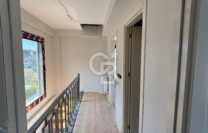 Foça'da Deniz Manzaralı 3+1 Satılık Villa