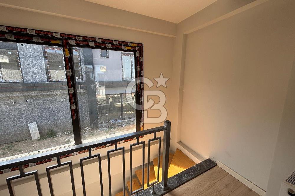 Foça'da Deniz Manzaralı 3+1 Satılık Villa