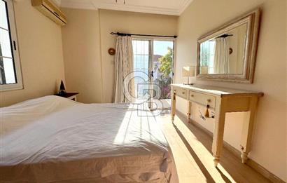 Girne Ozanköy Havuzlu Geniş Arsalı 3+1 Villa