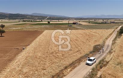 Serinhisar Cumhuriyet Mahallesinde 3.211 m² Satılık Tarla