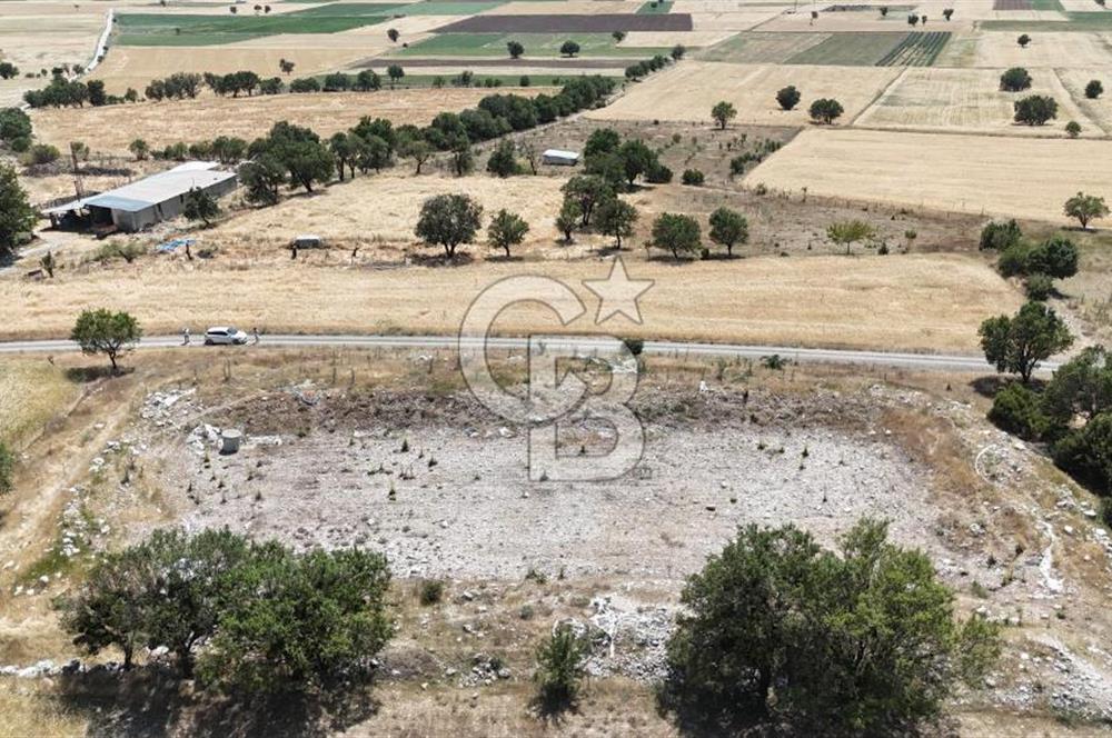 Serinhisar Cumhuriyet Mahallesinde 3.140 m² Satılık Tarla