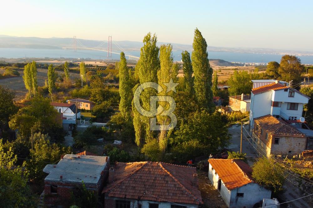 Çanakkale Lapseki Kocavelide Boğaz Manzaralı Köy Evi ve Arsası
